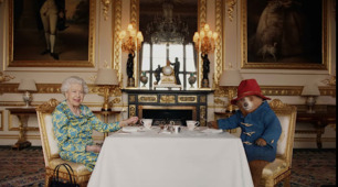 Paddington Quiz "Marmalade sandwich Your Majesty?"
