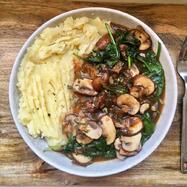Vegan mashed potatoes with mushroom-spinach stew — SORS Pro