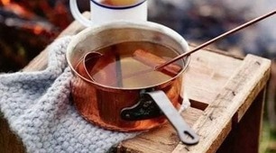 Заходь на чай ,Листопаде,зігрію..