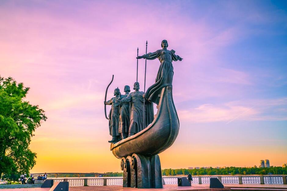 Памятники в Киеве, исполняющие желания
