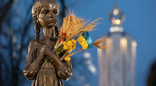 Виховна година "Пам'яті жертв Голодомору 1932-1933 р"