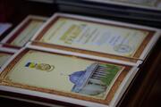 Освітяни-герої: вчителів нагородили відзнаками Верховної Ради України 