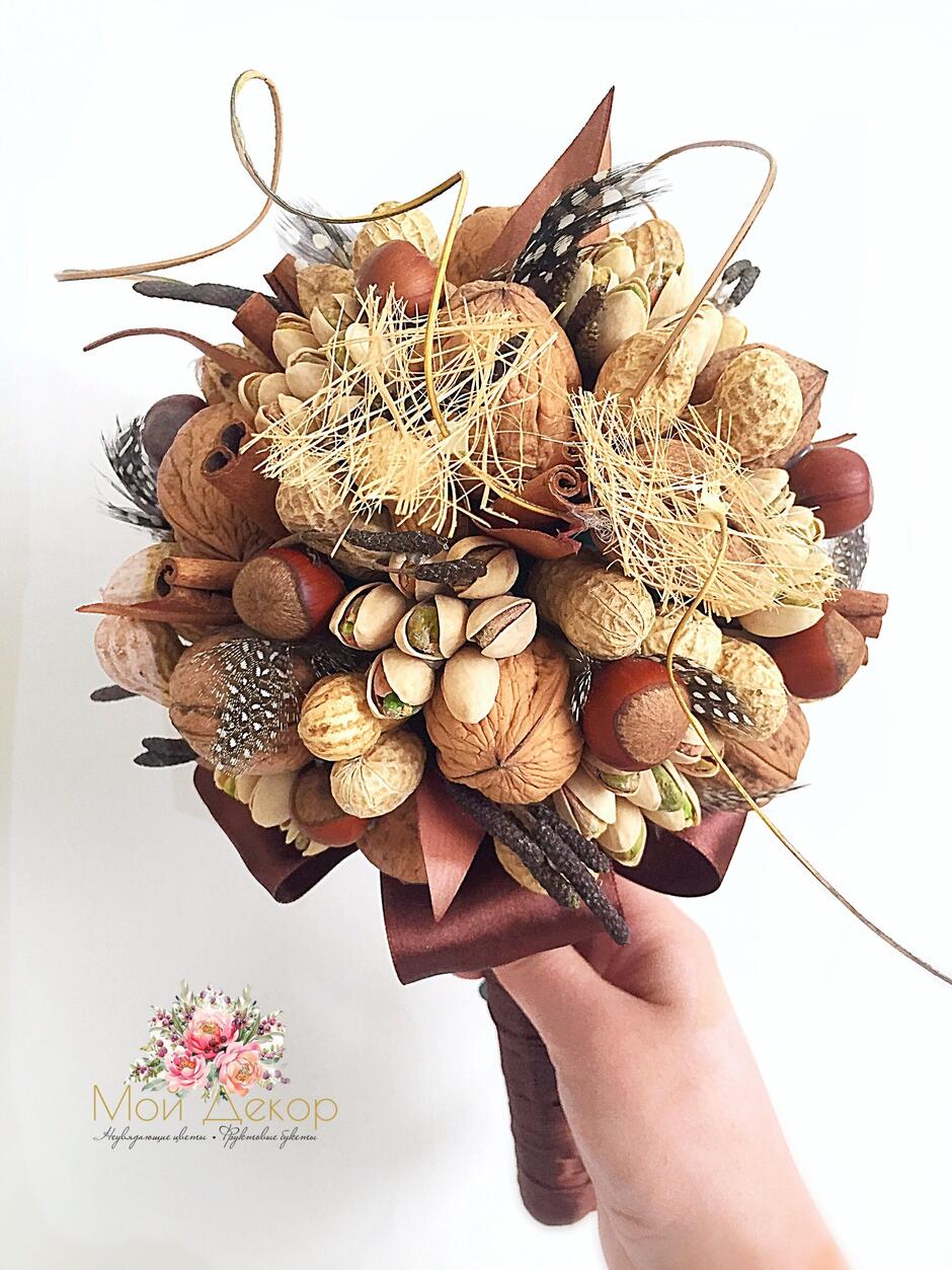 Ореховый букет 💐 | Флористика, Букет из конфет, Фруктовые съедобные композиции
