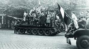 Антикомуністичні виступи: Угорська революція 1956 р.Доля українців у країнах Центрально-Східної Європи. Операція “Вісла”