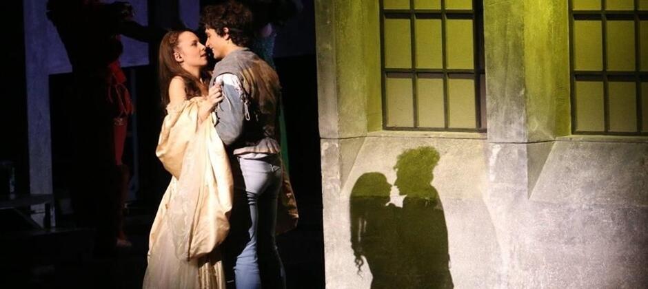 Romeo Juliet efsanesi ayakta alkışlandı