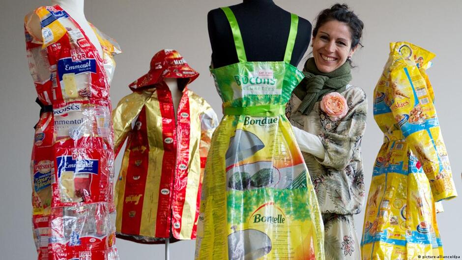 5 fashions made from unusual materials – DW – 01/16/2018