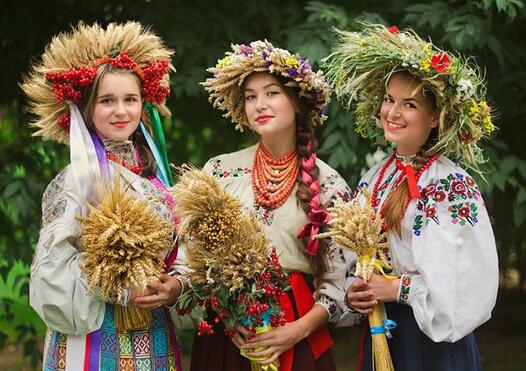 Український вінок — краса і традиції сплелись воєдино