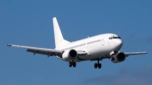 Boeing 737 cargo plane makes emergency landing in ocean off Hawaii | World News | Sky News