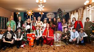 Флешмоб до Різдвяних свят "Коляда єднає"