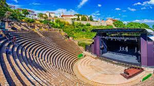 Amphitheatre des Trois Gaules - амфитеатр трех Галиев или галло-римский