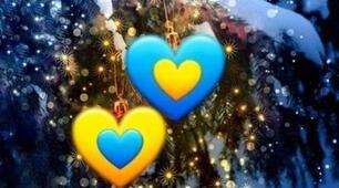 Ти прокидаєшся о 8 в теплій хаті,  І ставиш чайник...робиш каву,чай.