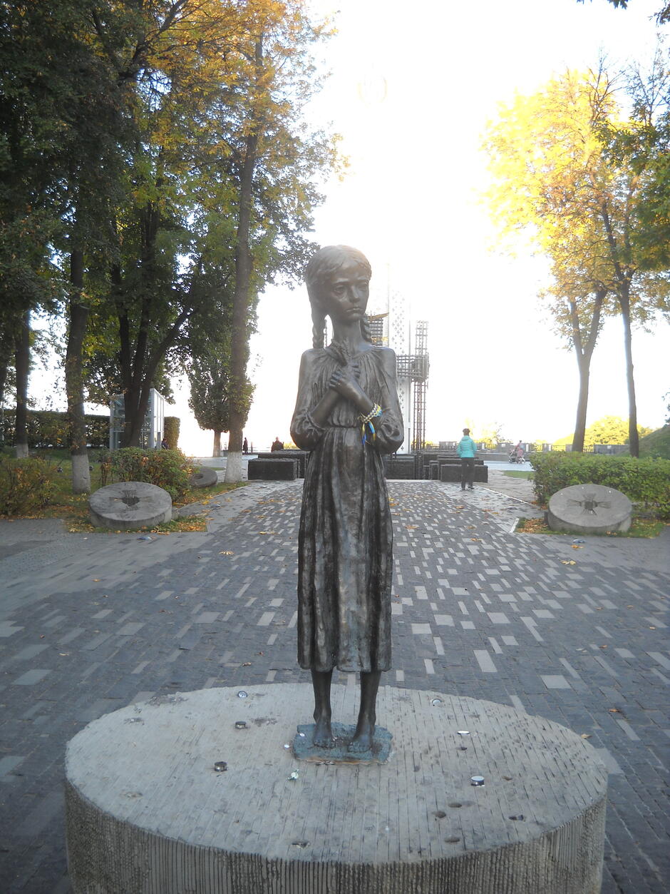 0401kfj9-8481-940x1253.jpg