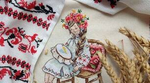 Вишивала доня вечором і вранці.