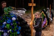 Як говорити з дітьми про втрату близьких: поради психолога