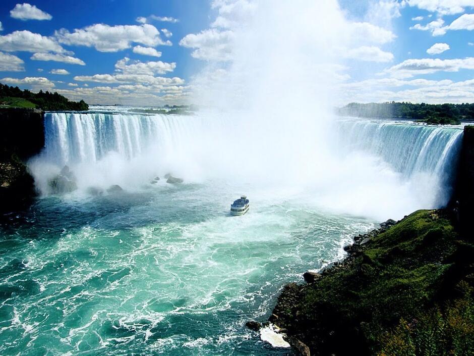 04025ne6-5dd2-940x705.jpg