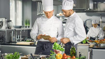 Chefs Talking Зображення — огляд 8,952 Стокові фото, векторні зображення й відео | Adobe Stock