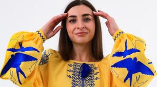 ВЧИТЕЛЬКУ З ХЕРСОНА ЗАПРОСИЛИ ВИКЛАДАТИ УКРАЇНСЬКУ ДО ОКСФОРДА: БРИТАНЦІ ФАНАТІЮТЬ ВІД ФРАЗИ “СМЕРТЬ ВОРОГАМ"