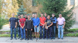Виховна година-подорож в країну класу соснових