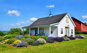 What Is a Farmhouse and All the Information You Need About It?