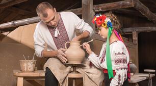 Сценарій  першого уроку  « Розкажімо про себе Європі»