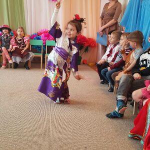 0402cr4e-0d81-300x300.jpg