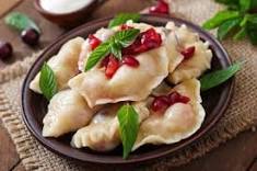 Картинки по запросу картинки вареники с вишней