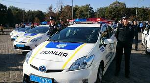 Презентація до теми уроку: "Поліцейські (патрульні, дільничні офіцери поліції)",. (курс “Основи правознавства”, 9-й клас)