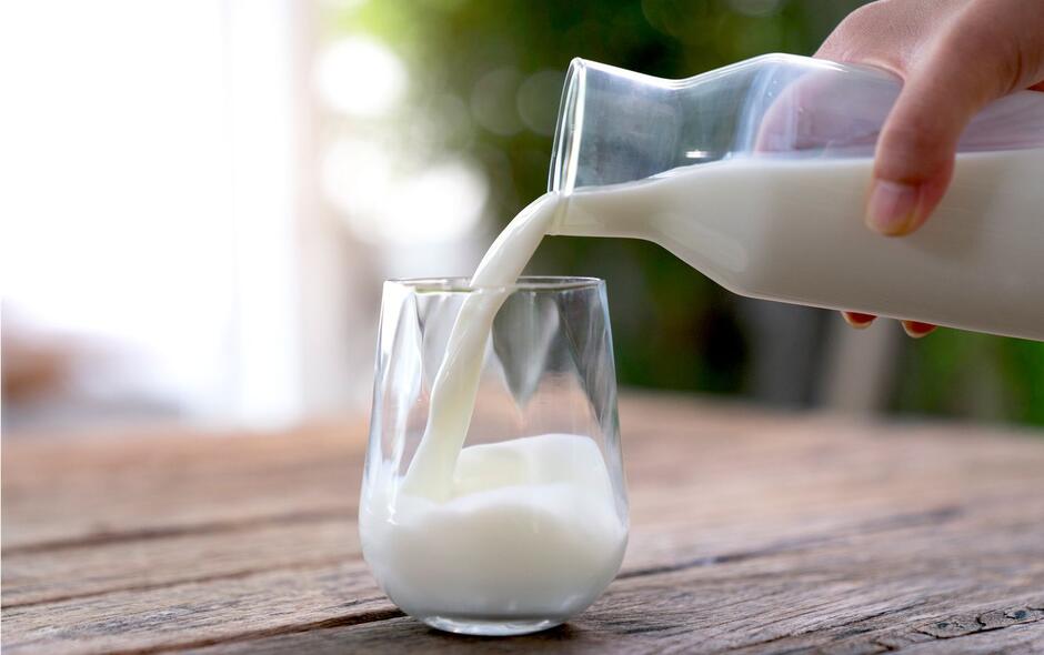 Introducing Baby to Cow's Milk