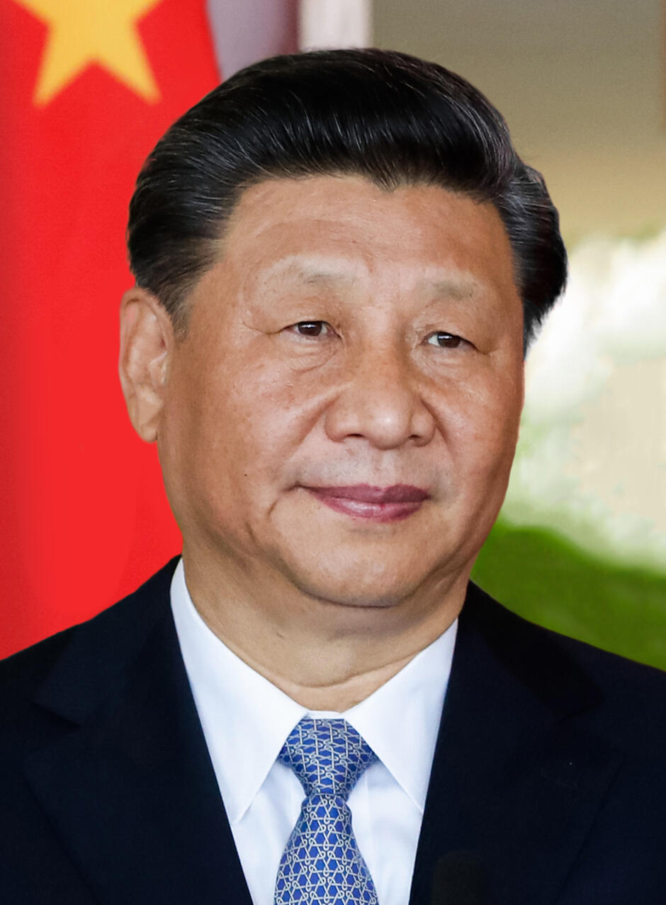 0402hfb0-7979-940x1277.jpg