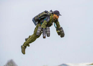 0402ix9e-7ae4-307x218.jpg