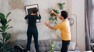 Wir richten die Wohnung ein