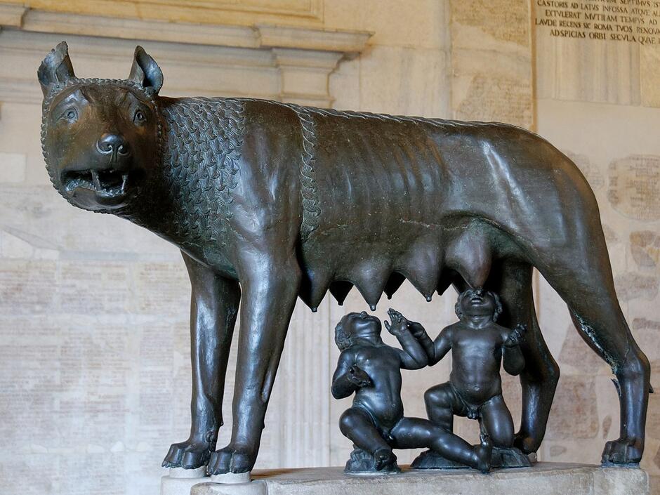 Файл:Capitoline she-wolf Musei Capitolini MC1181.jpg — Вікіпедія
