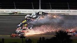 Более 20 машин столкнулись на гонке NASCAR в США | Новости спорта | Известия | 18.02.2019