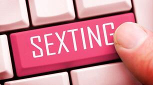 Буклет "STOP SEXТИНГ! ПОПЕРЕДЖЕНІ - ЗАХИЩЕНІ!"