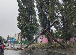 У Києві "вигрібають" наслідки буревію (ФОТО) - Новини Києва | Big Kyiv