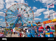 Amusement park hi-res stock photography and images - Alamy