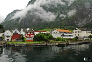 04036f87-30e2-353x236.jpg