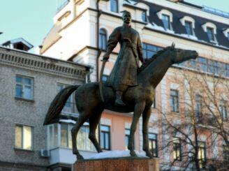 04036ze0-47d7-328x245.jpg